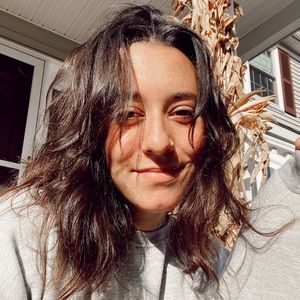 Meet your Posher, Kelly